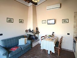 Cottage in Todi With Pool and Terrace