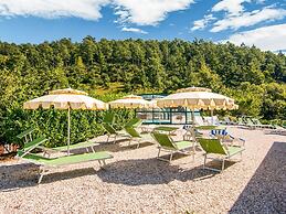 Farmhouse in Apecchio With Pool