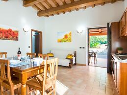 Farmhouse in Apecchio With Pool