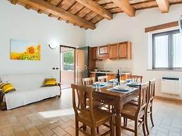 Farmhouse in Apecchio With Pool