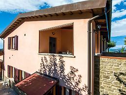 Farmhouse in Apecchio With Pool