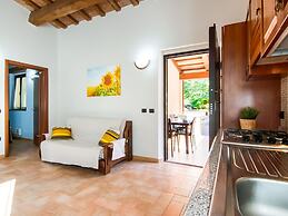 Farmhouse in Apecchio With Pool