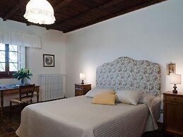 Villa in Tuscany With Pool and Wine Tasting