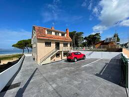 Apartment With Sea Views