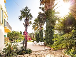 Villa in Salemi With Pool and Garden
