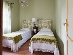 Villa in Salemi With Pool and Garden