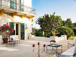 Villa in Salemi With Pool and Garden