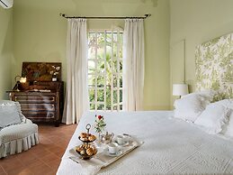 Villa in Salemi With Pool and Garden