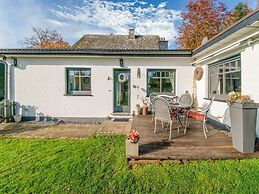 Charming House With Sauna, Jacuzzi in Bullange