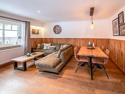 Charming House With Sauna, Jacuzzi in Bullange
