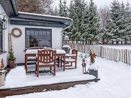 Charming House With Sauna, Jacuzzi in Bullange