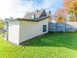 Charming House With Sauna, Jacuzzi in Bullange