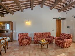 Apartment in Sant'angelo Near Medieval Town