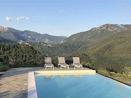 Holiday Home in Tuscany With Pool & Views