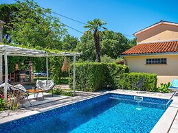 Conventional Holiday Home in Umag With Private Pool