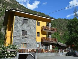 Serene Chalet in Antey-Saint-André near Ski Area