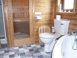 Cottage in Brookland With Private Sauna