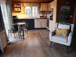 Cottage in Brookland With Private Sauna