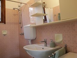 Cottage Near Lake Garda With Pool