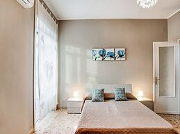 City Apartment w/ Balcony