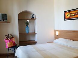 Flat in Piticchio With Scenic Views & Pool