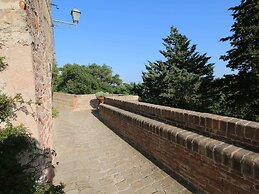 Flat in Piticchio With Scenic Views & Pool