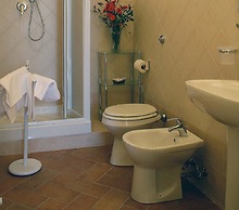 Flat in Piticchio With Scenic Views & Pool