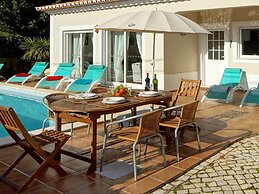 Villa in Carvoeiro With Swimming Pool