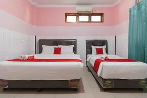 RedDoorz Plus @ Jalan Gatot Subroto Medan