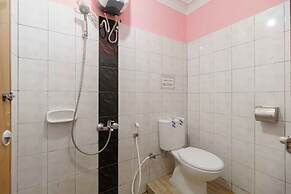 RedDoorz Plus @ Jalan Gatot Subroto Medan