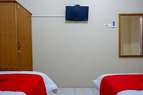 RedDoorz @ Hotel Aulia Majene