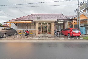 RedDoorz @ Rajawali KM 5