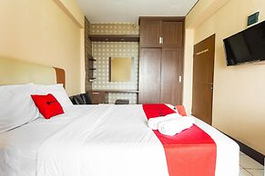 RedDoorz Apartment @ Gateway Cicadas