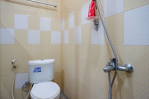 RedDoorz near Kendari Beach 2