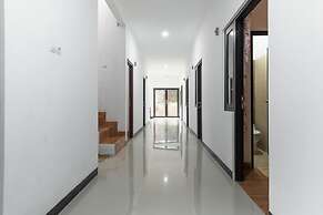RedDoorz Plus near Trans Studio Cibubur 2