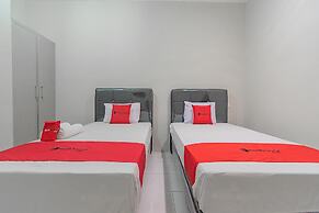 RedDoorz Plus @ Bukit Cinta Street