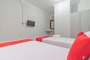 RedDoorz Plus @ Bukit Cinta Street