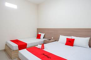 RedDoorz near Pacific Mall Tegal 2