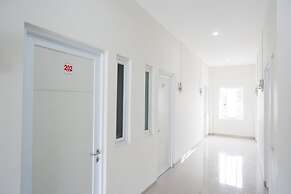 RedDoorz near Pacific Mall Tegal 2