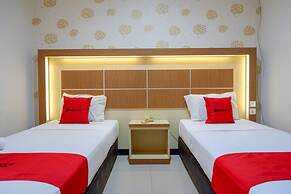 RedDoorz @ Hotel Bumi Palupy