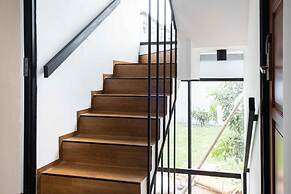 RedDoorz Plus near ICE BSD 2