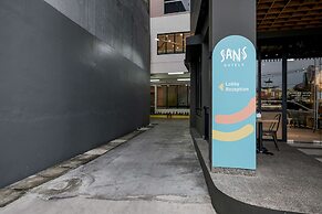 Sans Hotel Puri Indah Jakarta