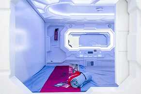 RedDoorz Hostel near Taman Puring