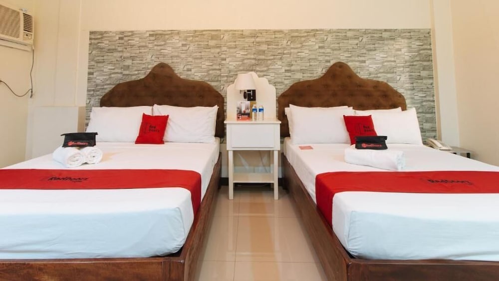 RedDoorz Plus @ Melsol Metro Vigan