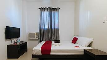 RedDoorz @ Golite Washington - Hostel