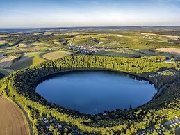 Romantic Mansion in Strotzbusch by the Forest