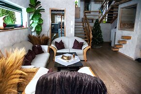Haus Samoa With Private Terrace, Views