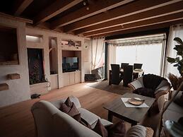 Haus Samoa With Private Terrace, Views