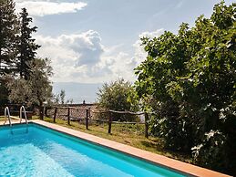 Hillside Retreat With a View
