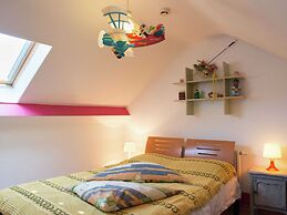 House in Moulin du Ruy With Forest Views
